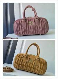 Picture of Miu Miu Handbags _SKUfw218629624fw